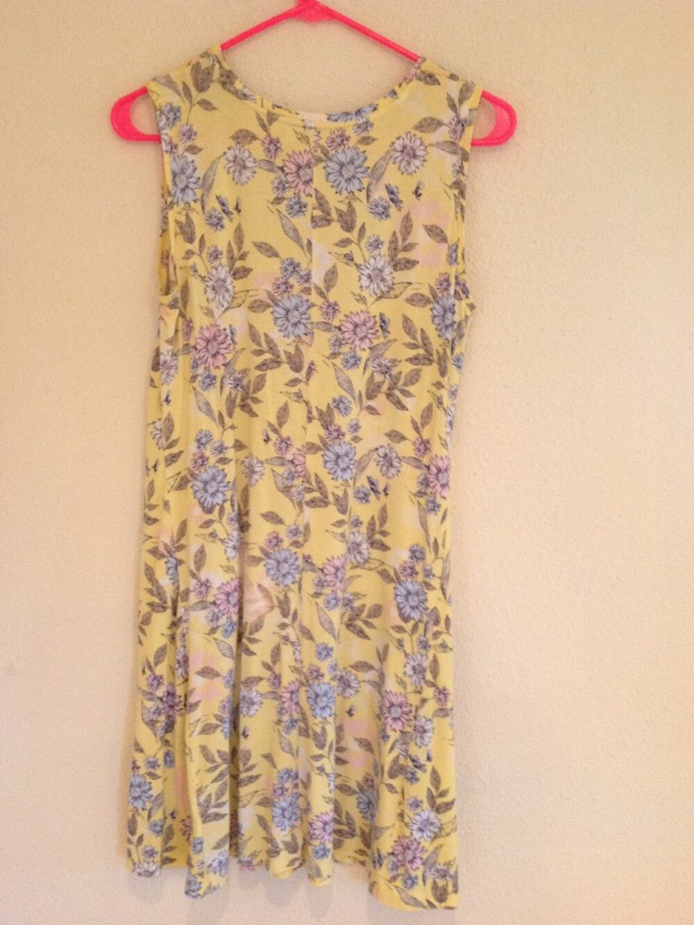 Dress Medium - Picture 7 of 9